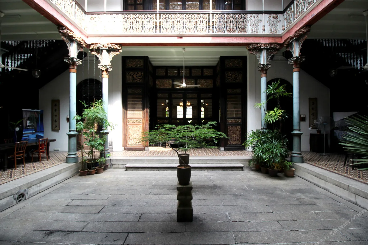 Cheong Fatt Tze - The Blue Mansion — rooms and atmosphere