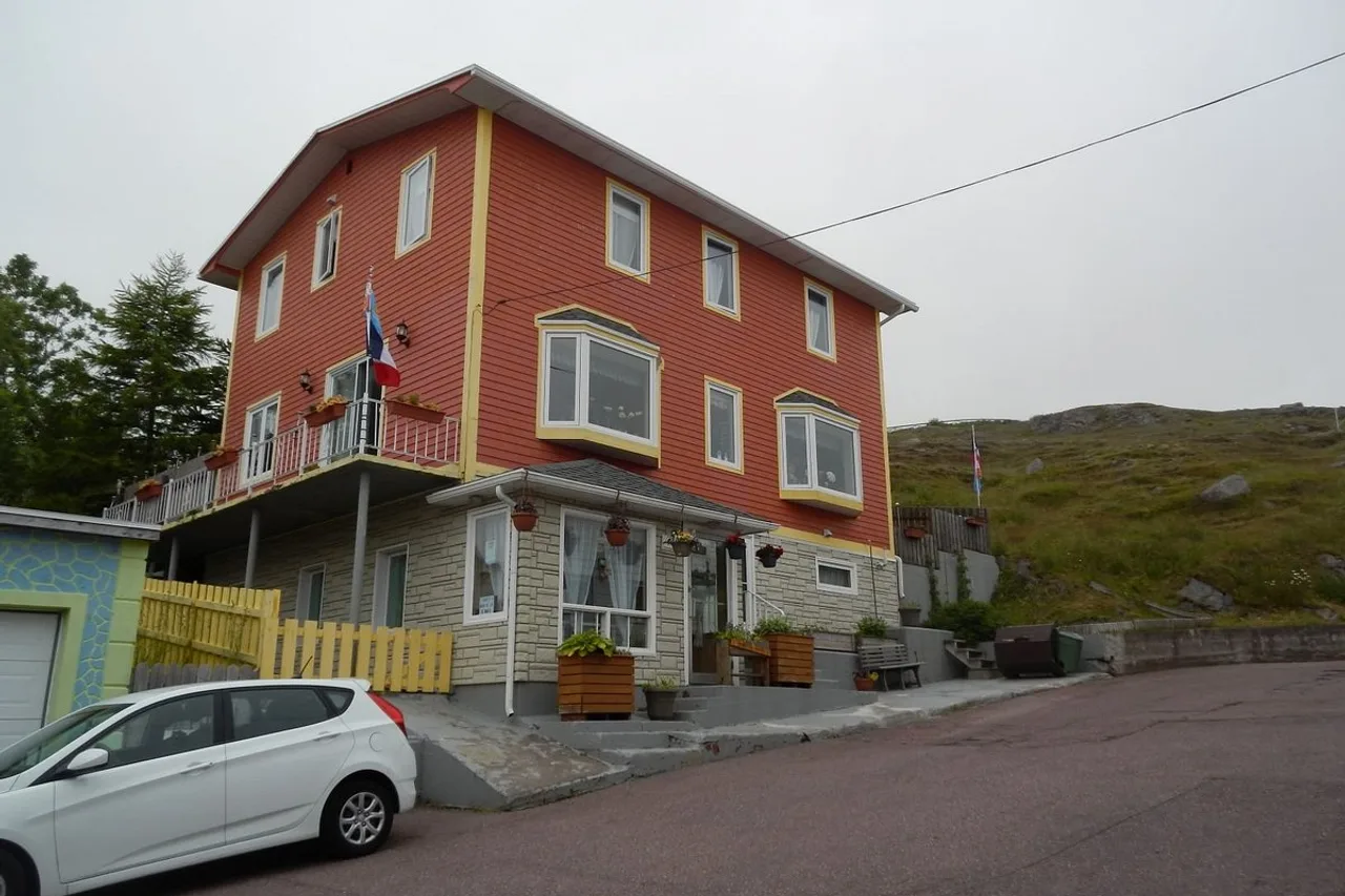 Chez Marie Jo Bed & Breakfast — โรงแรมในแซ็งปีแยร์