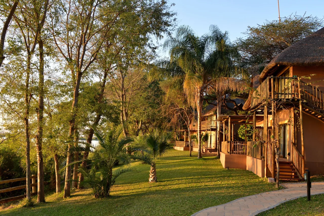 Chobe Marina Lodge — คาซาเน