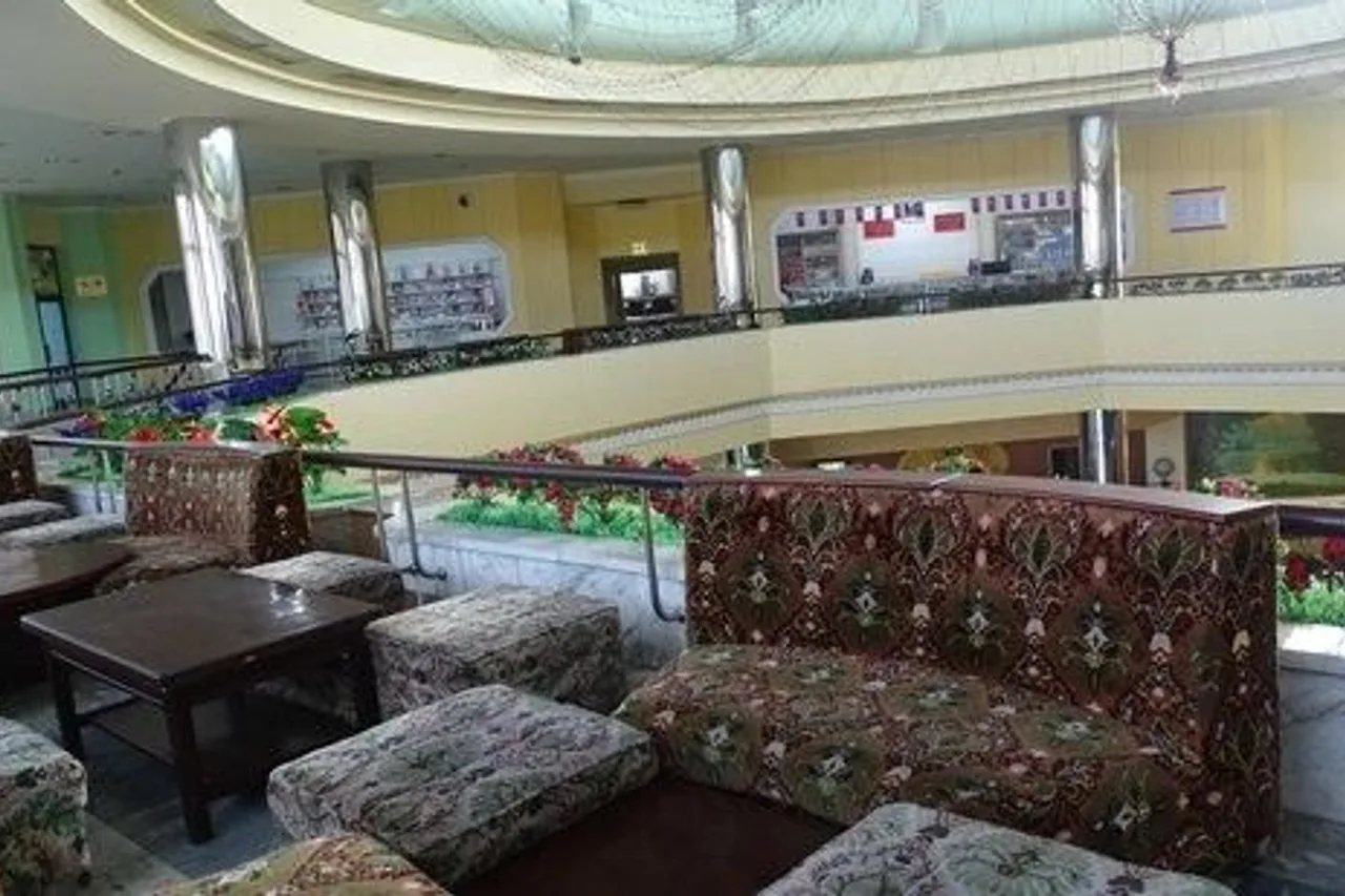 Chongnyon Hotel (Youth Hotel) — ภาพห้องพักและบรรยากาศ