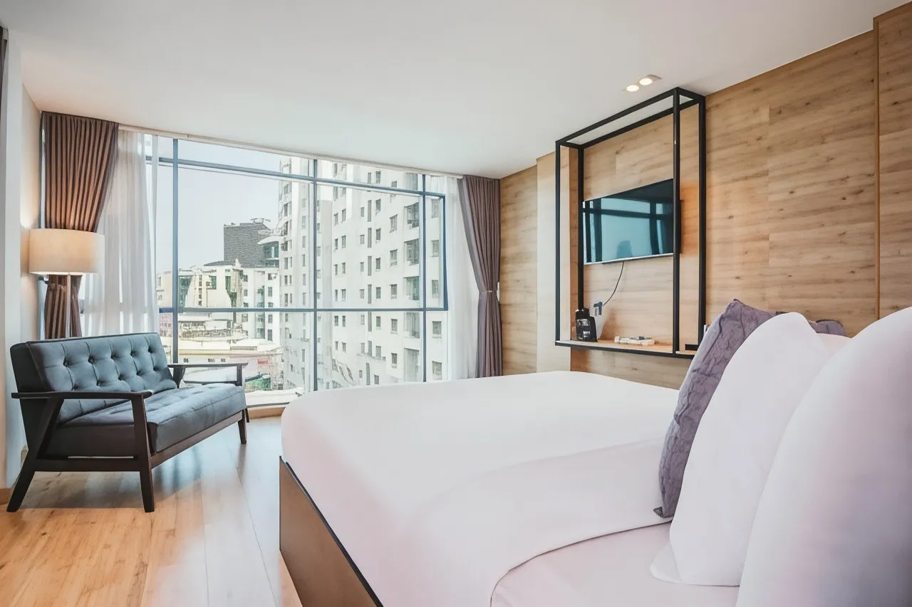 Chotel Pham Ngu Lao — rooms and atmosphere
