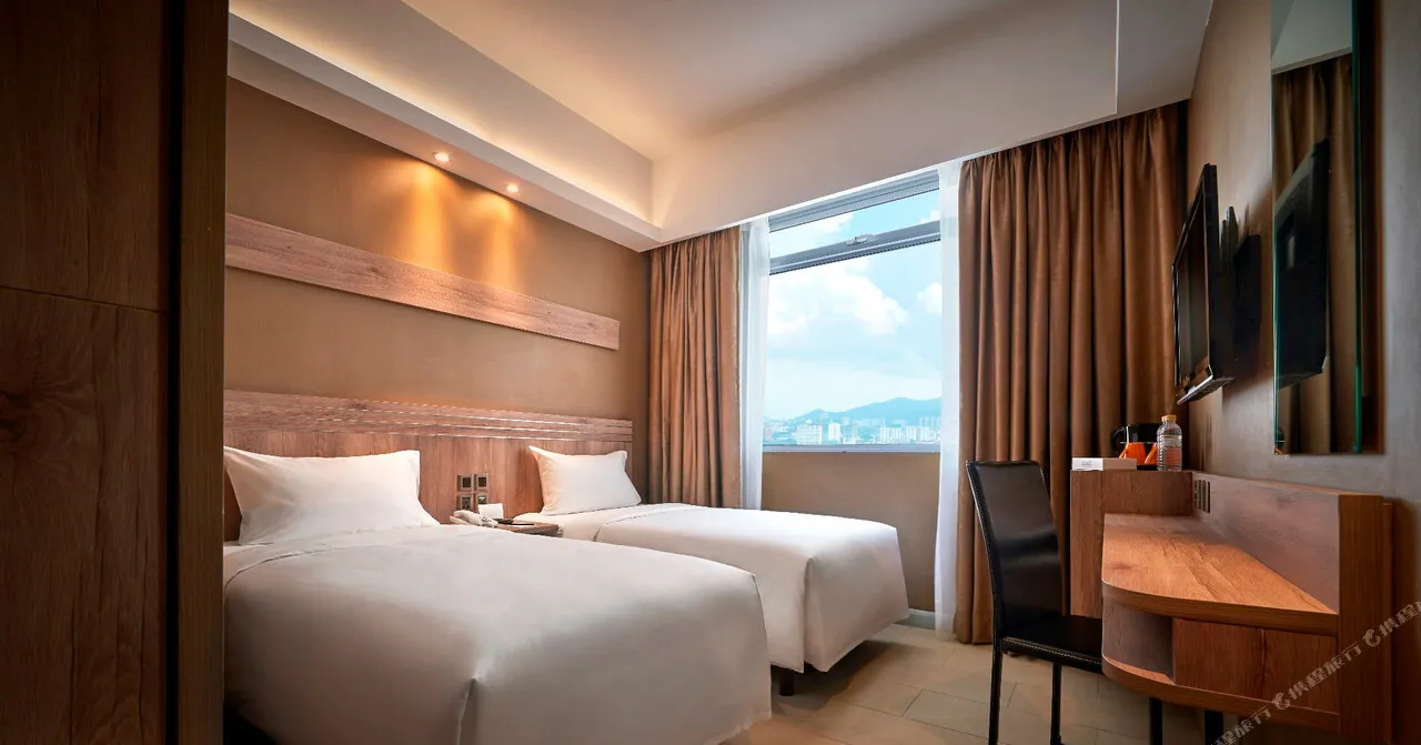 Cititel Express Penang — rooms and atmosphere