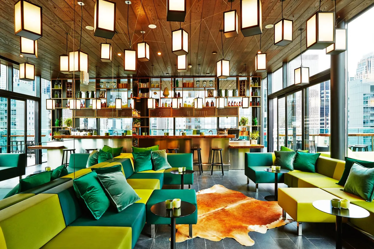 citizenM New York Bowery — rooms and atmosphere