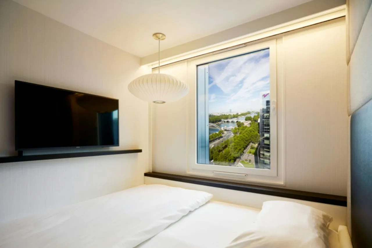 citizenM Paris Gare de Lyon — rooms and atmosphere