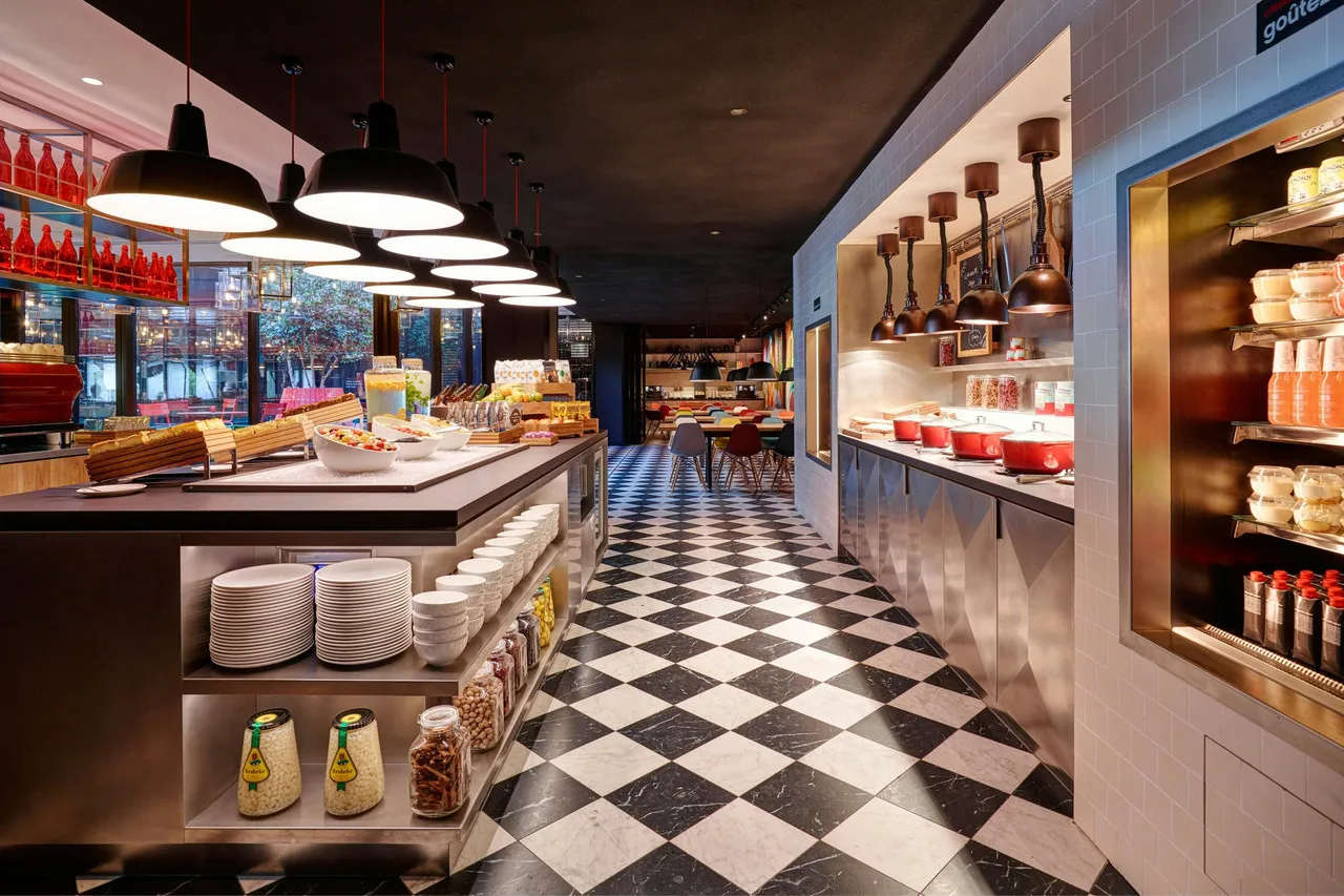 citizenM Paris Gare de Lyon — rooms and atmosphere