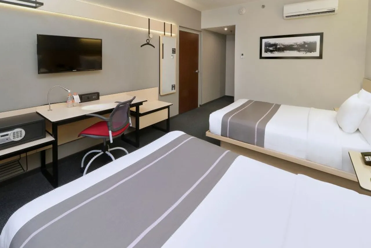 City Express Plus by Marriott Monterrey Nuevo Sur — ภาพห้องพักและบรรยากาศ
