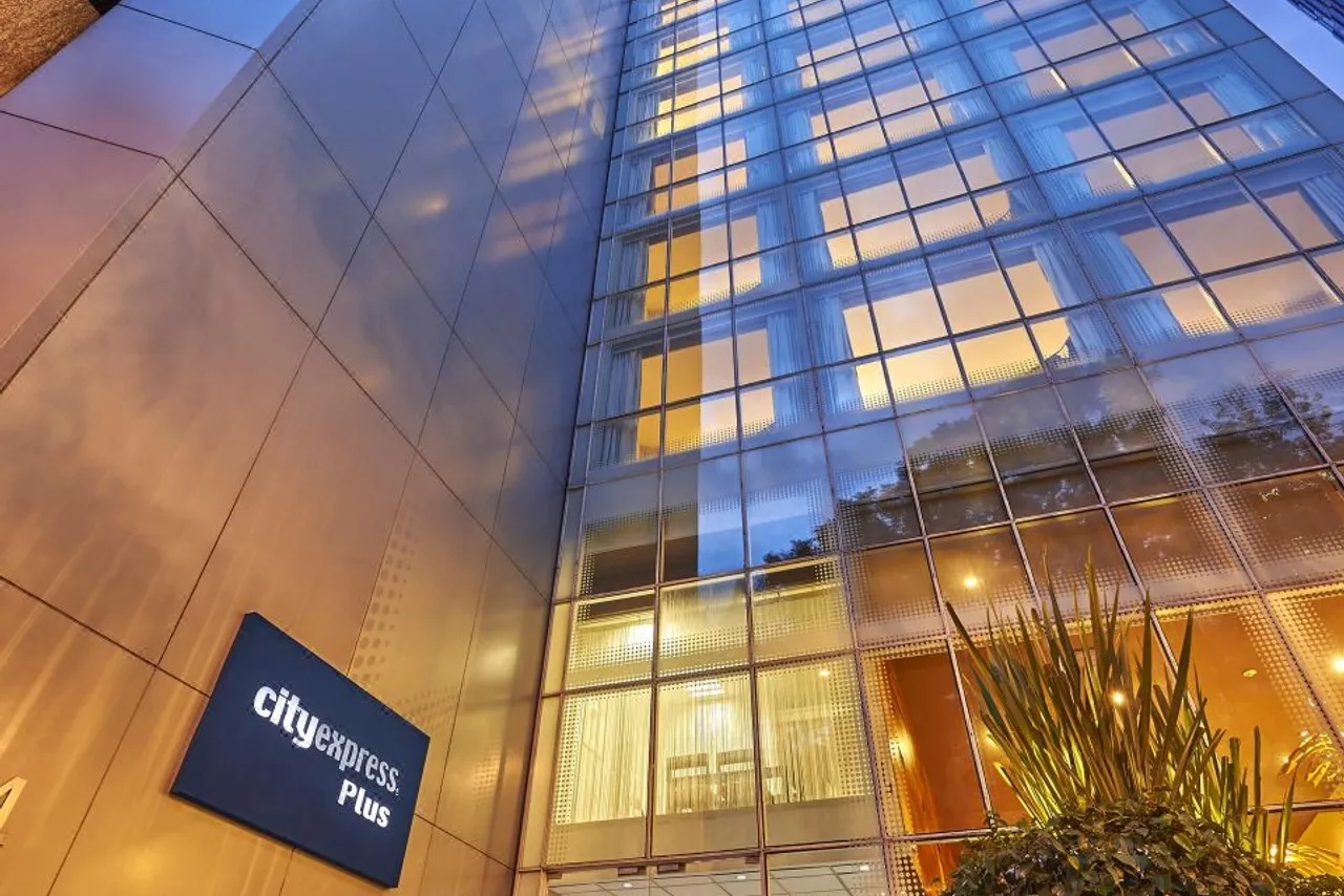 City Express Plus by Marriott Reforma El Angel — ภาพห้องพักและบรรยากาศ