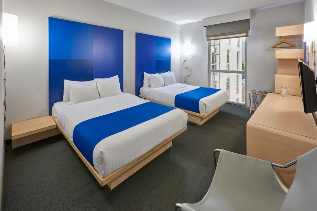 City Express Plus by Marriott Reforma El Angel — ภาพห้องพักและบรรยากาศ