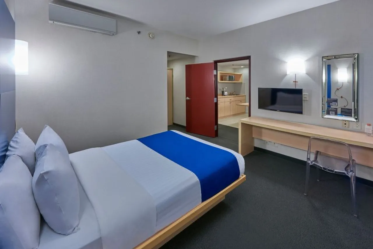 City Express Plus by Marriott Reforma El Angel — ภาพห้องพักและบรรยากาศ