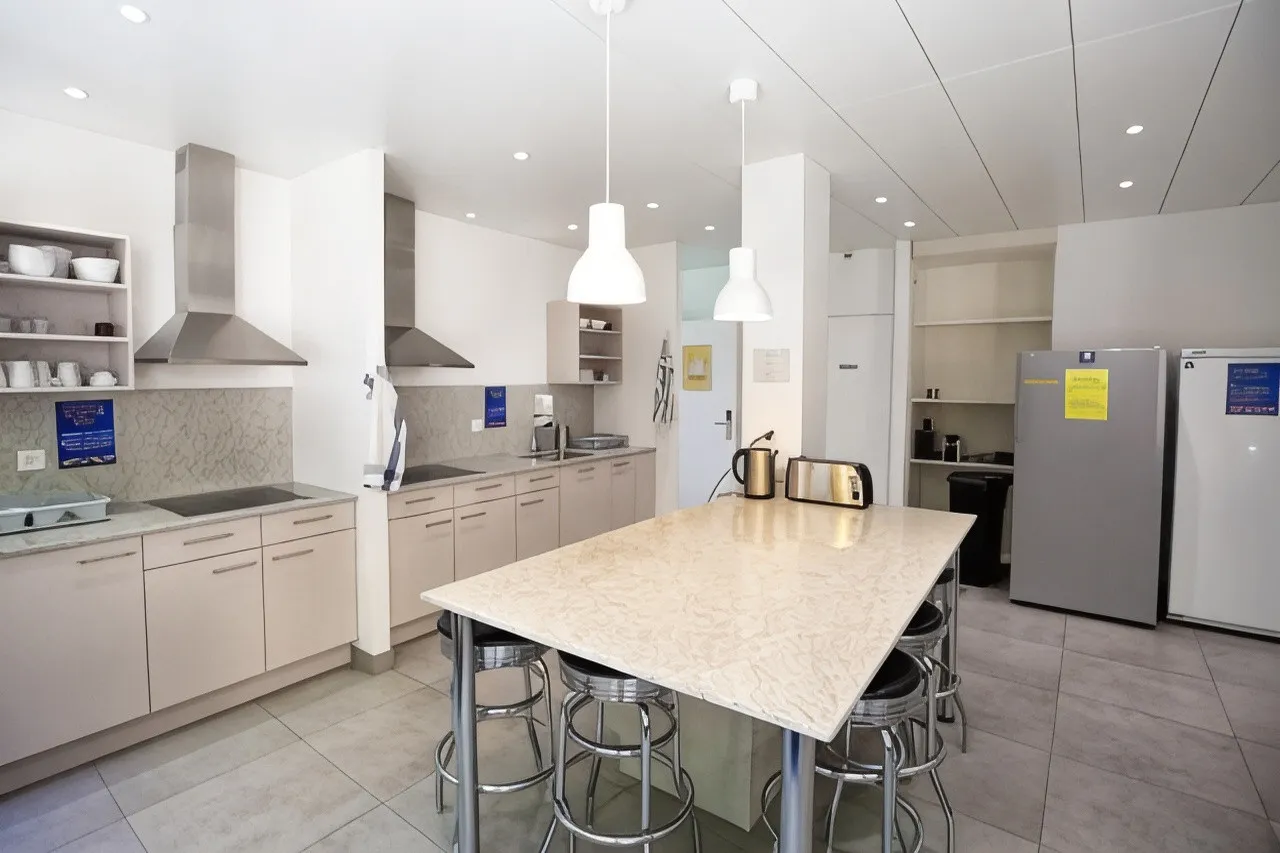 City Hostel Geneva — rooms and atmosphere