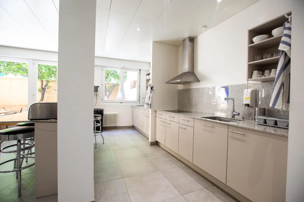 City Hostel Geneva — rooms and atmosphere