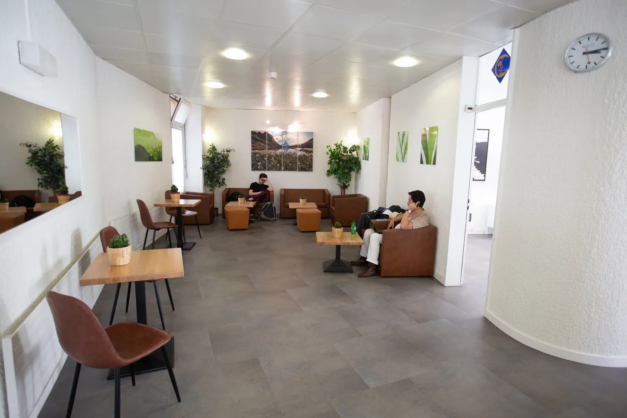 City Hostel Geneva — rooms and atmosphere