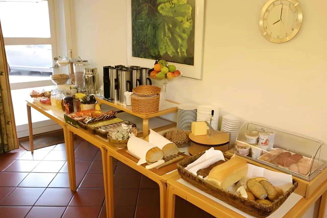 City Hotel Odense — ภาพห้องพักและบรรยากาศ