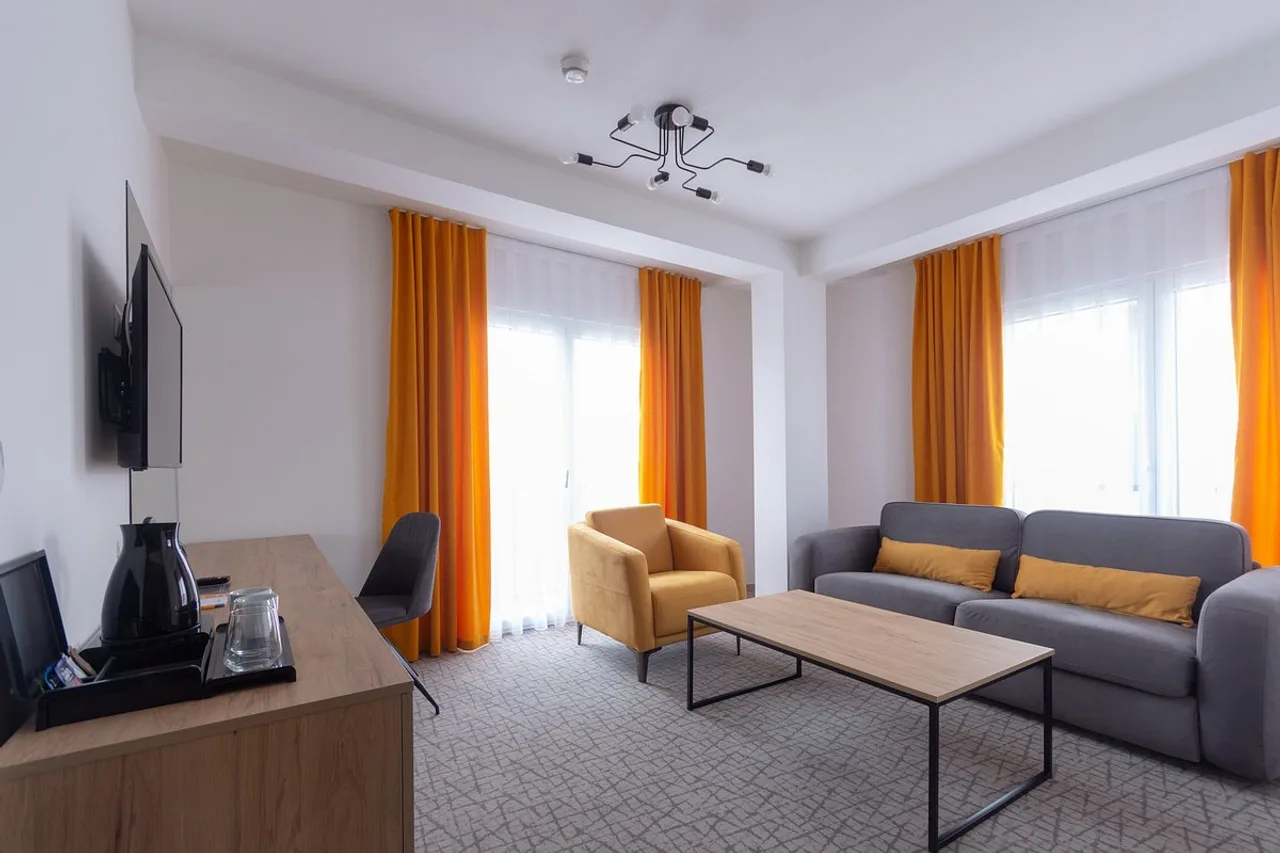 City Inn Pristina — ภาพห้องพักและบรรยากาศ