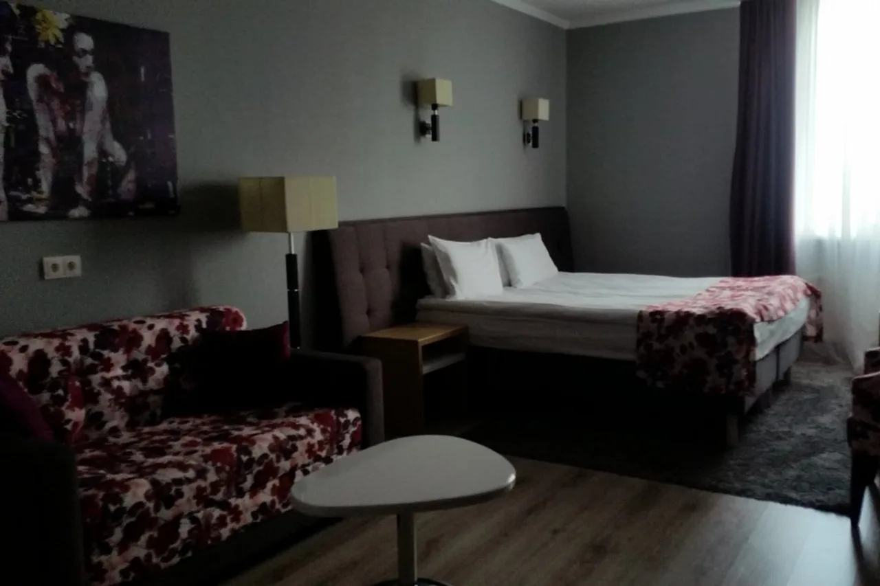 City Park Hotel — ภาพห้องพักและบรรยากาศ