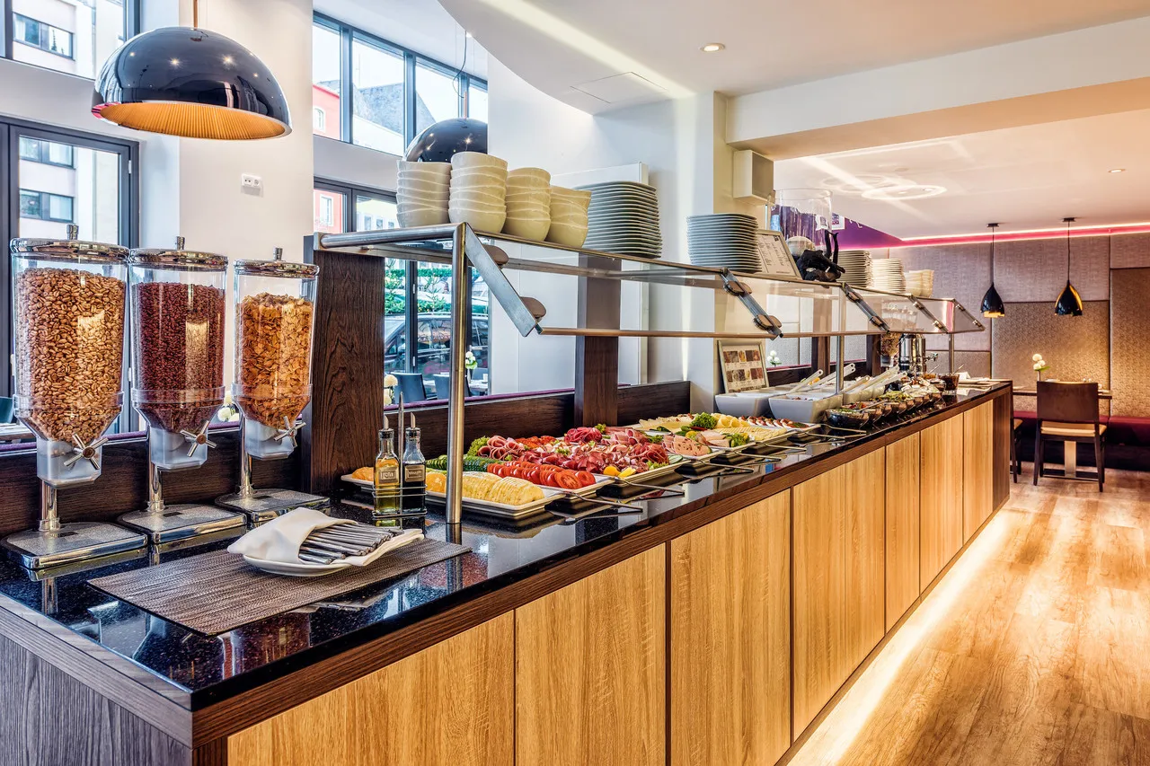 CityClass Hotel Alter Markt — ภาพห้องพักและบรรยากาศ