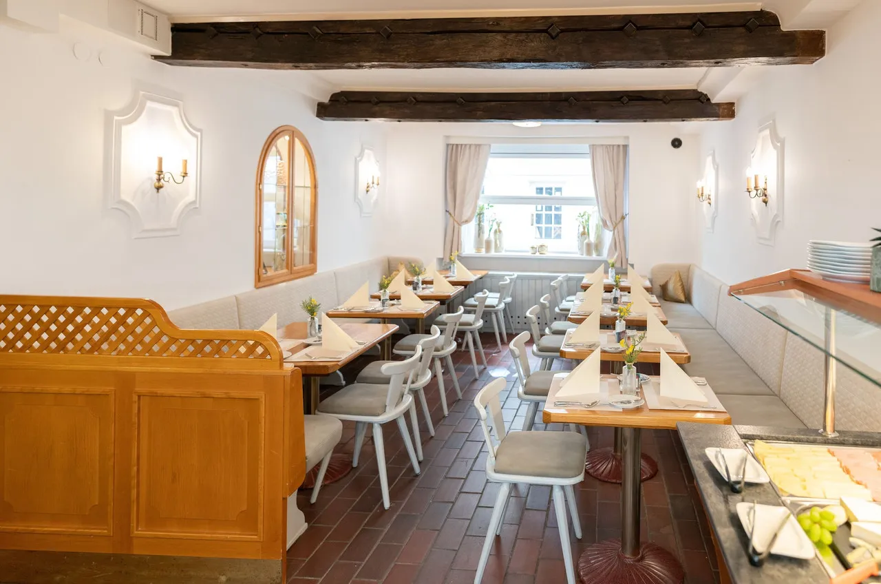 Cityhotel Trumer Stube — rooms and atmosphere