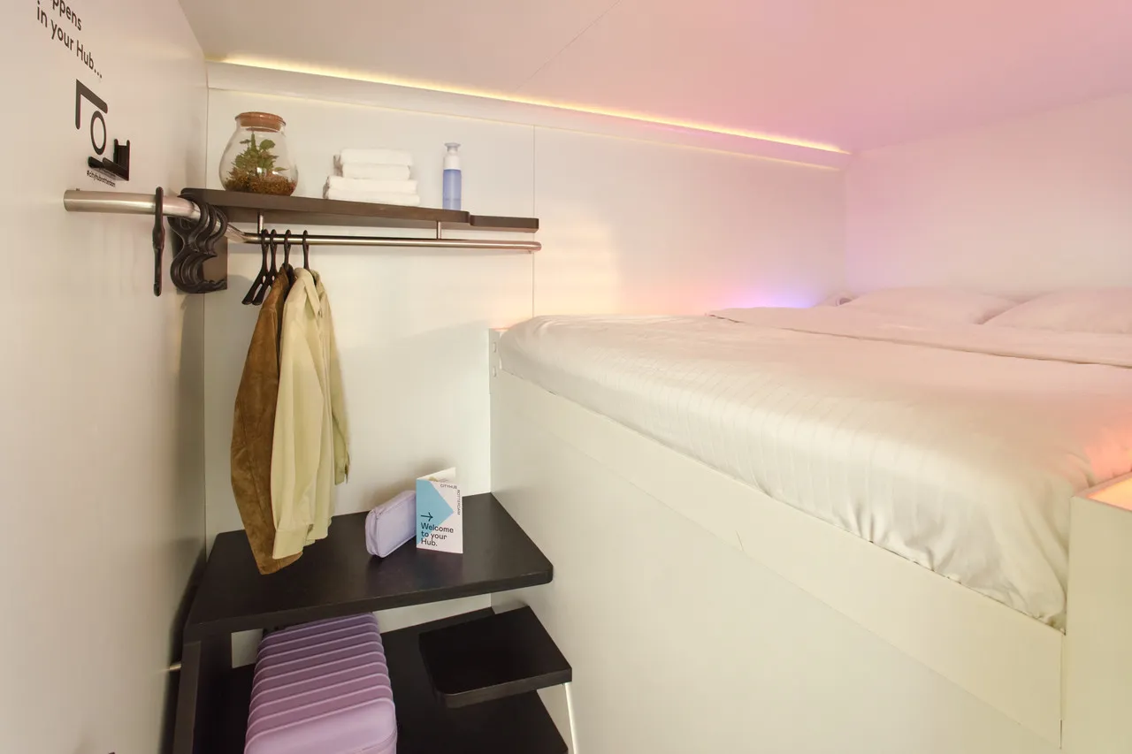 CityHub Rotterdam — rooms and atmosphere