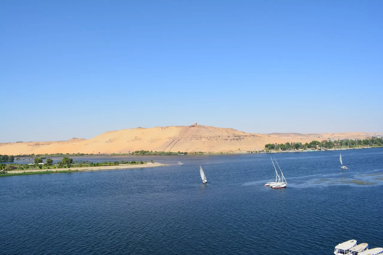 Citymax Hotel Aswan — rooms and atmosphere