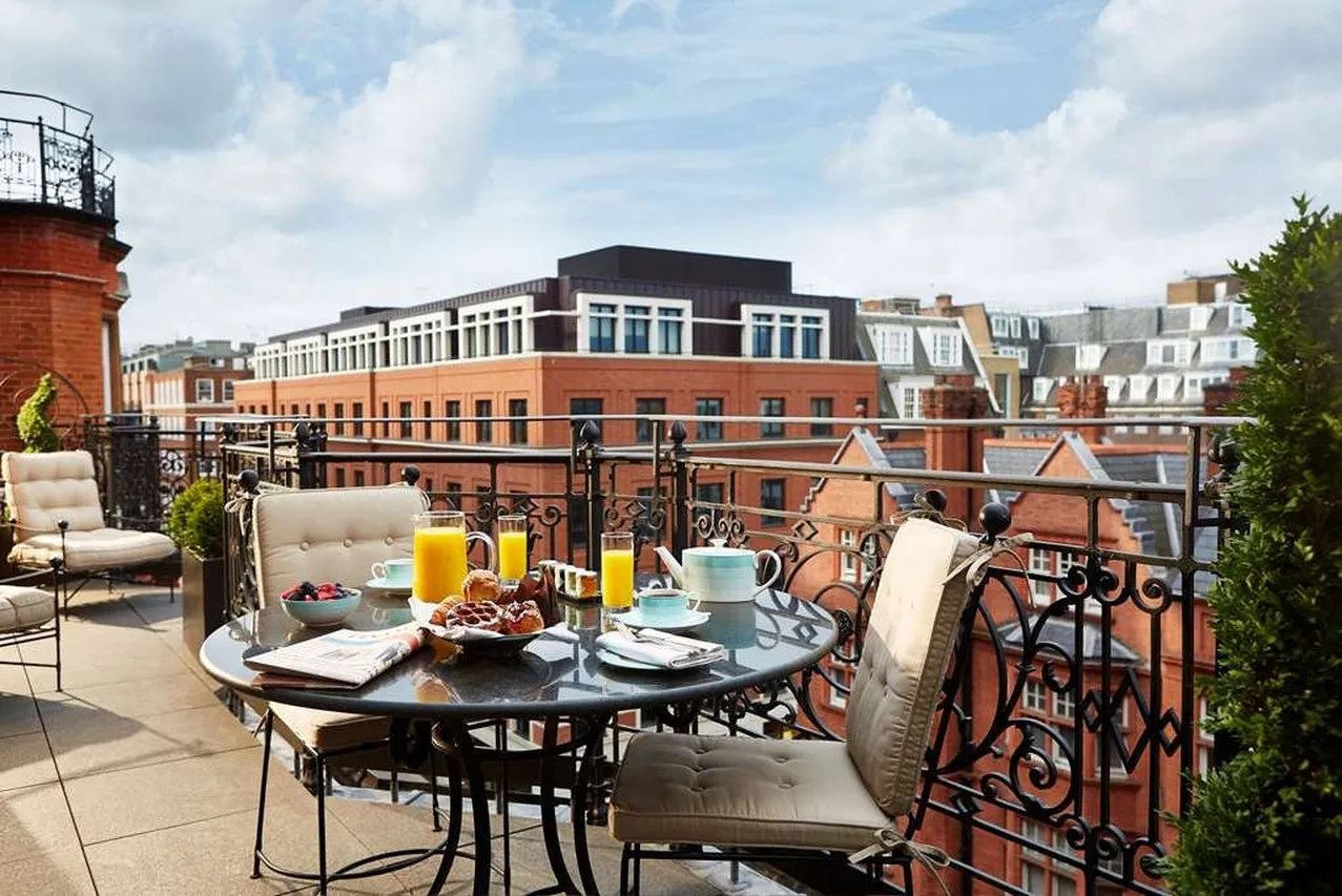 Claridge's — rooms and atmosphere