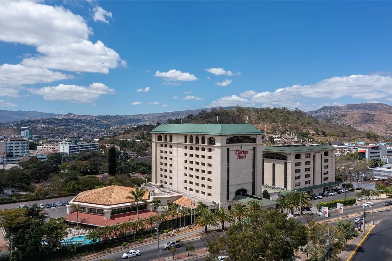 Clarion Hotel Real Tegucigalpa — โรงแรมในเตกูซิกัลปา