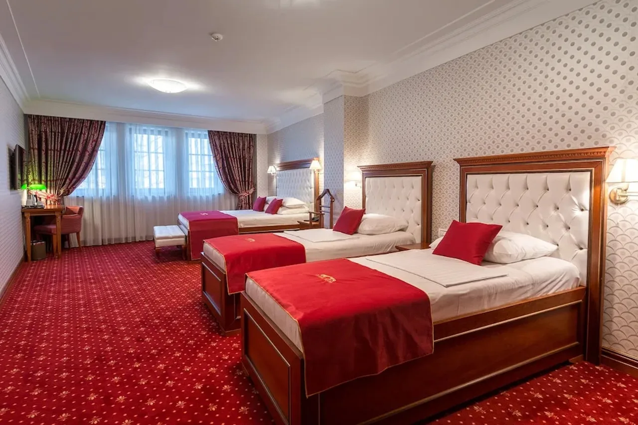 Classic Hotel Prizren — ภาพห้องพักและบรรยากาศ