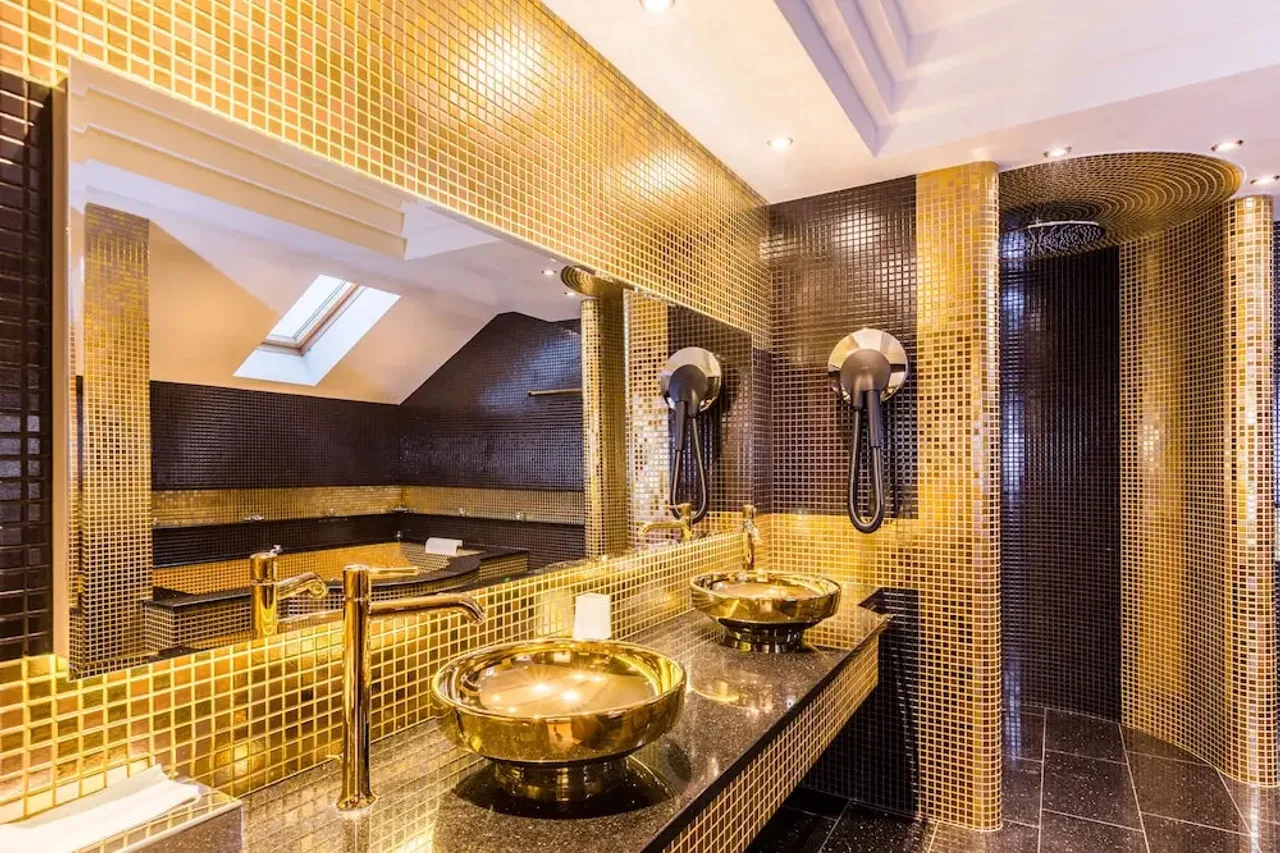 Classic Hotel Prizren — ภาพห้องพักและบรรยากาศ