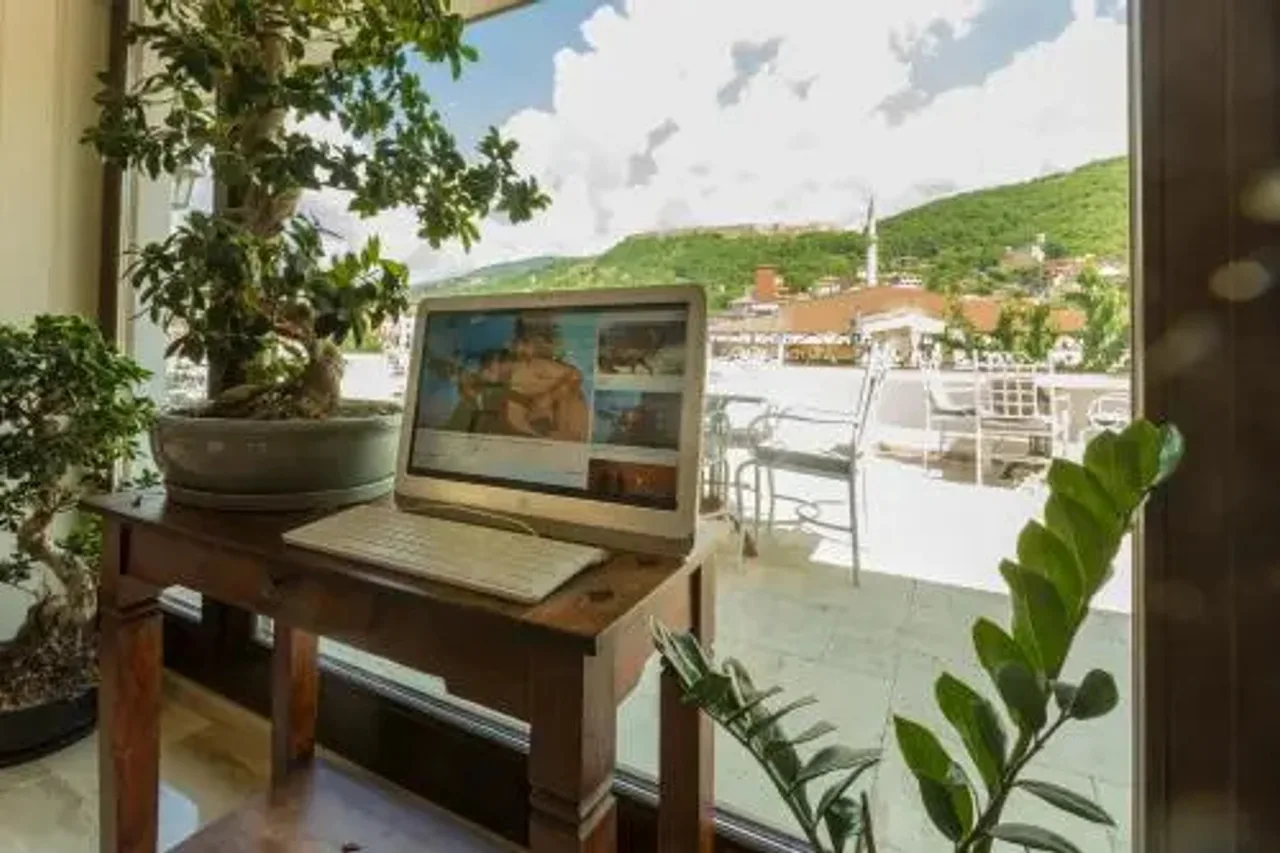 Classic Hotel Prizren — ภาพห้องพักและบรรยากาศ