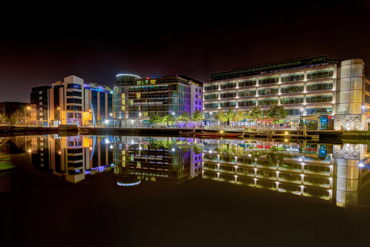 Clayton Hotel Cork City — กอร์ก