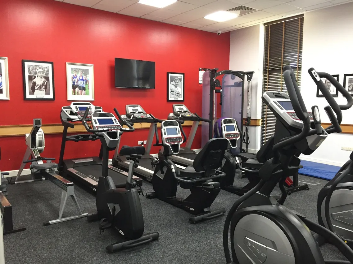 Clayton Hotel Leeds — rooms and atmosphere