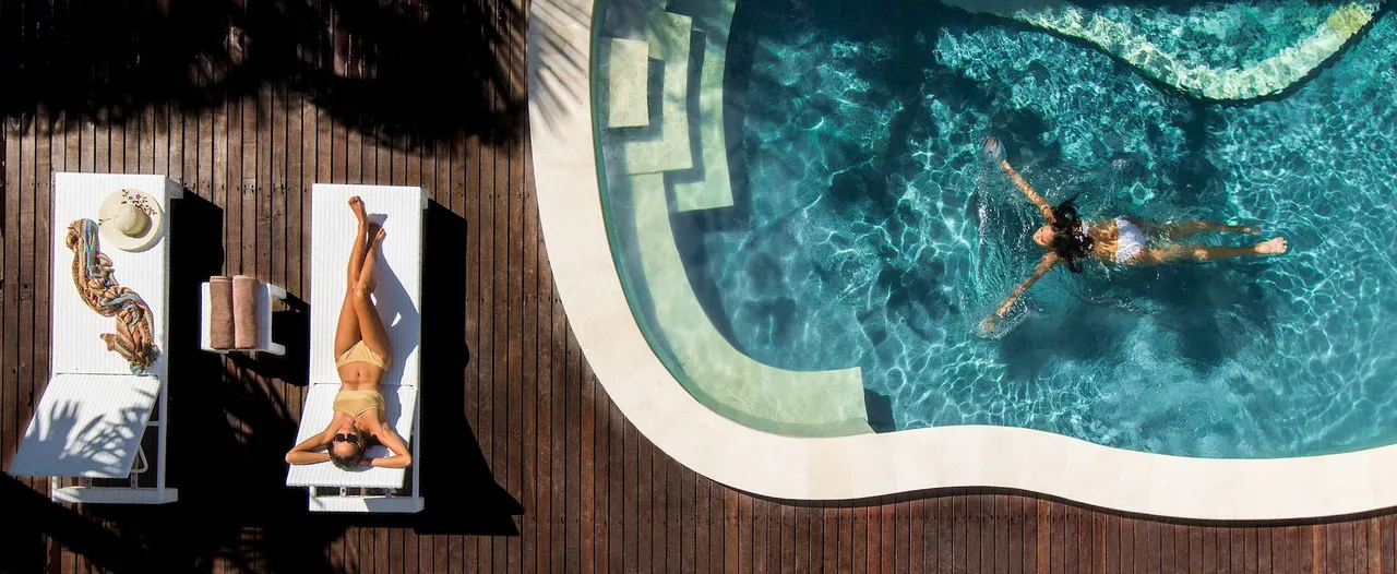 Coast Boutique Apartments — rooms and atmosphere