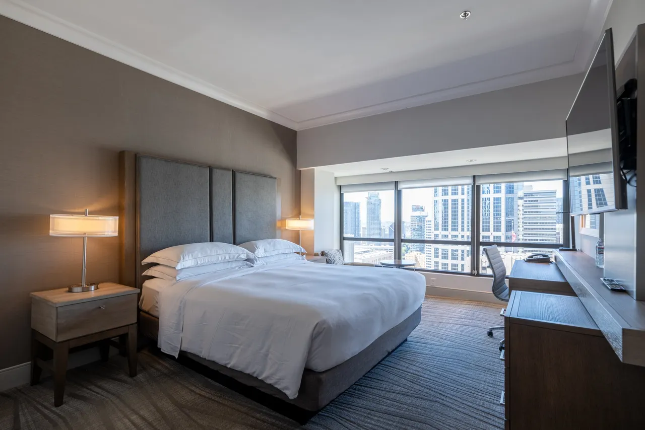 Coast Seattle Downtown Hotel by APA (Hilton Seattle) — ภาพห้องพักและบรรยากาศ