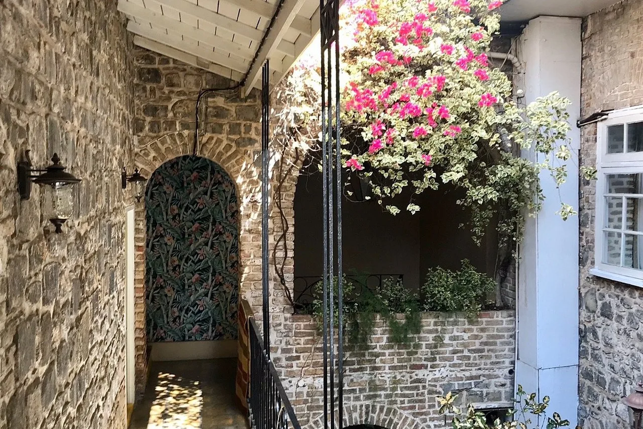 The Cobblestone Inn — ภาพห้องพักและบรรยากาศ