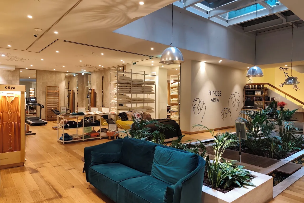 Coco-Mat Athens BC — rooms and atmosphere