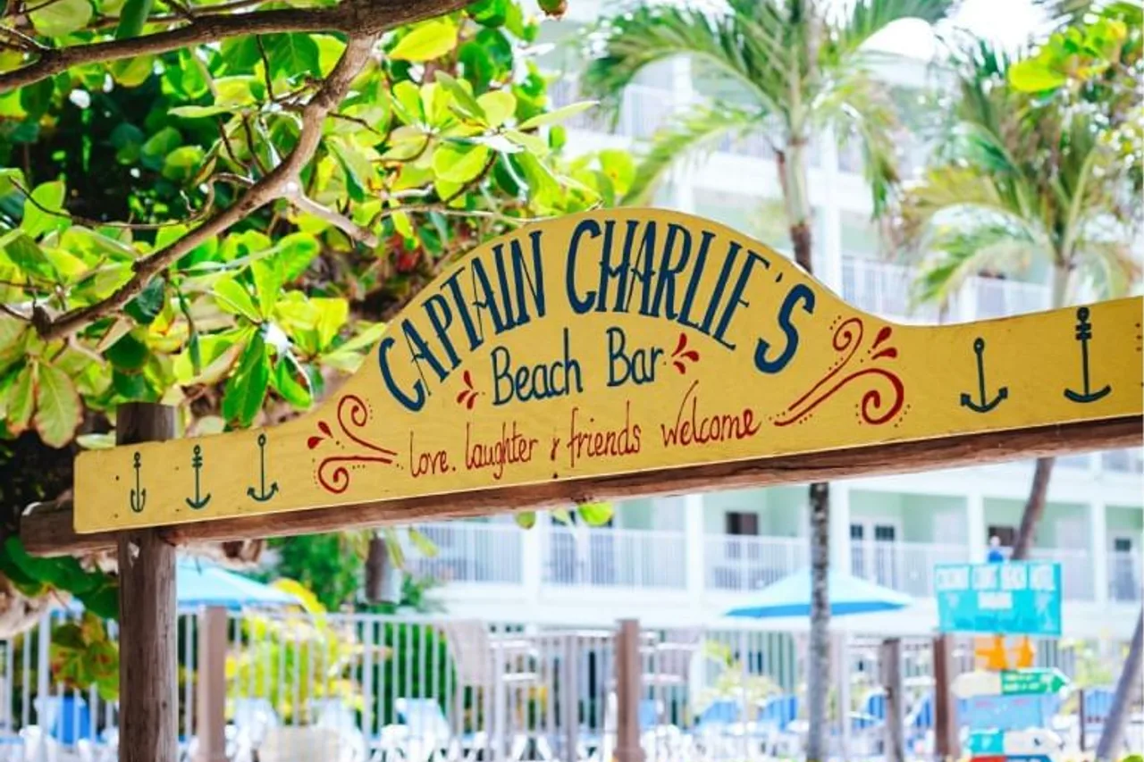 Coconut Court Beach Hotel — ภาพห้องพักและบรรยากาศ