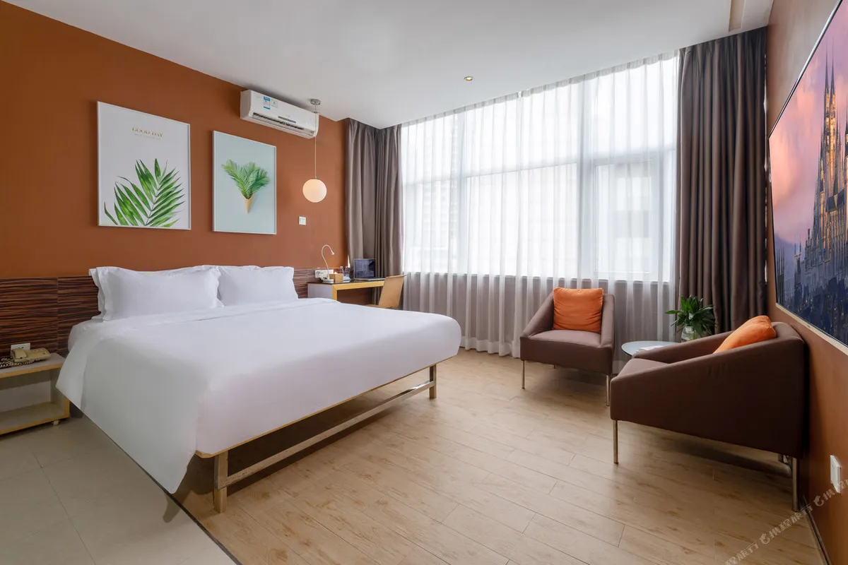 Colour Inn (Shenzhen Dongmen) — rooms and atmosphere