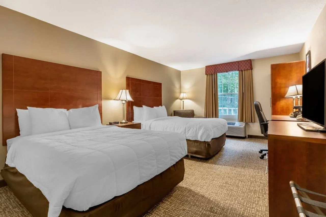 Comfort Inn Foxboro - Mansfield — โรงแรมในใกล้ Gillette Stadium