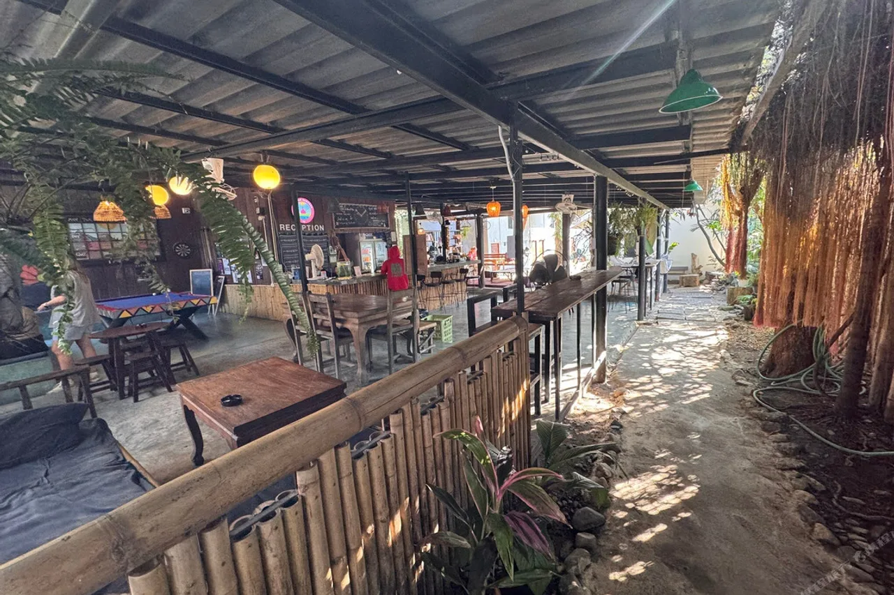 Common Grounds Pai — ภาพห้องพักและบรรยากาศ