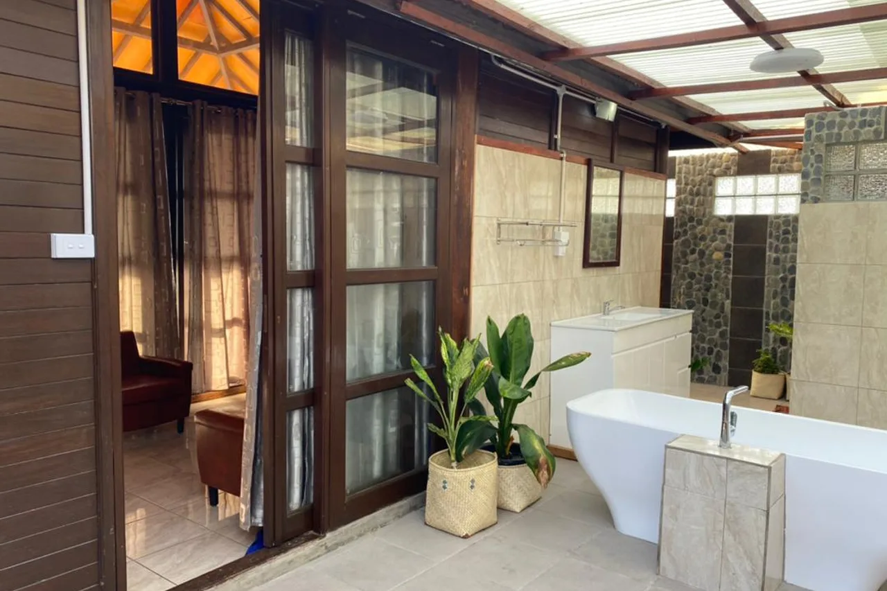Compass Atauro Beach Eco-Lodge — ภาพห้องพักและบรรยากาศ