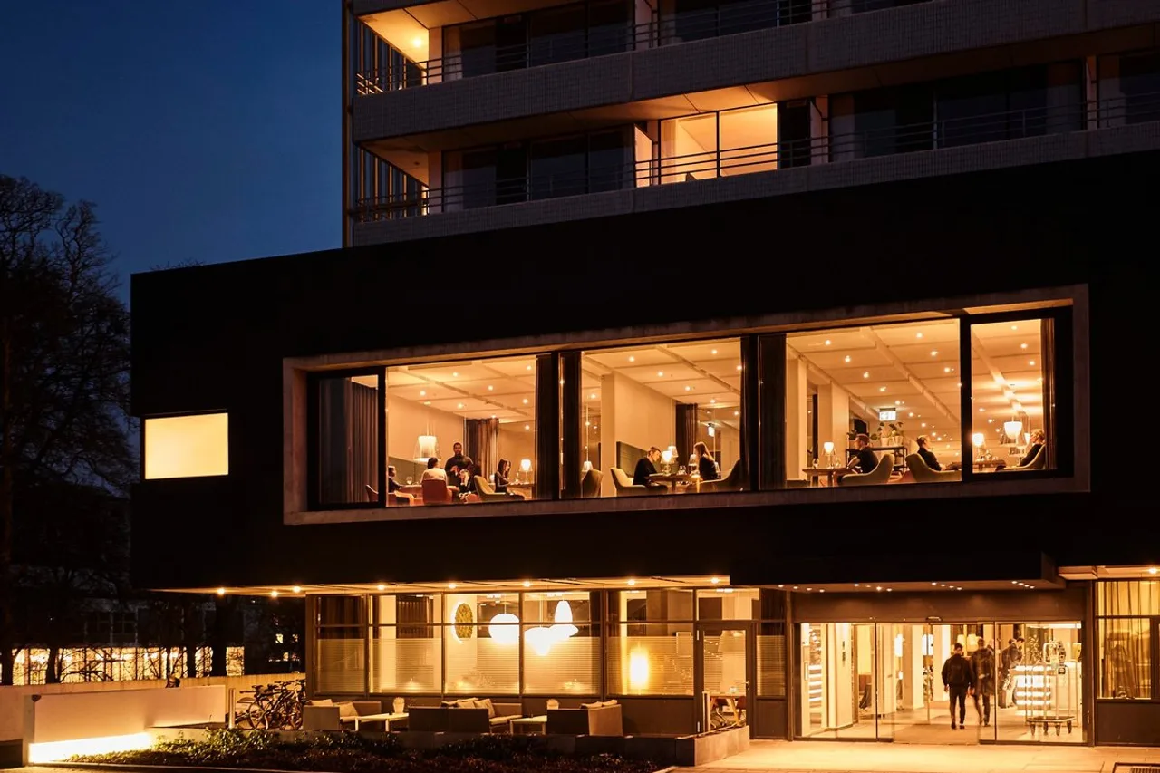 Comwell Hvide Hus Aalborg — ภาพห้องพักและบรรยากาศ