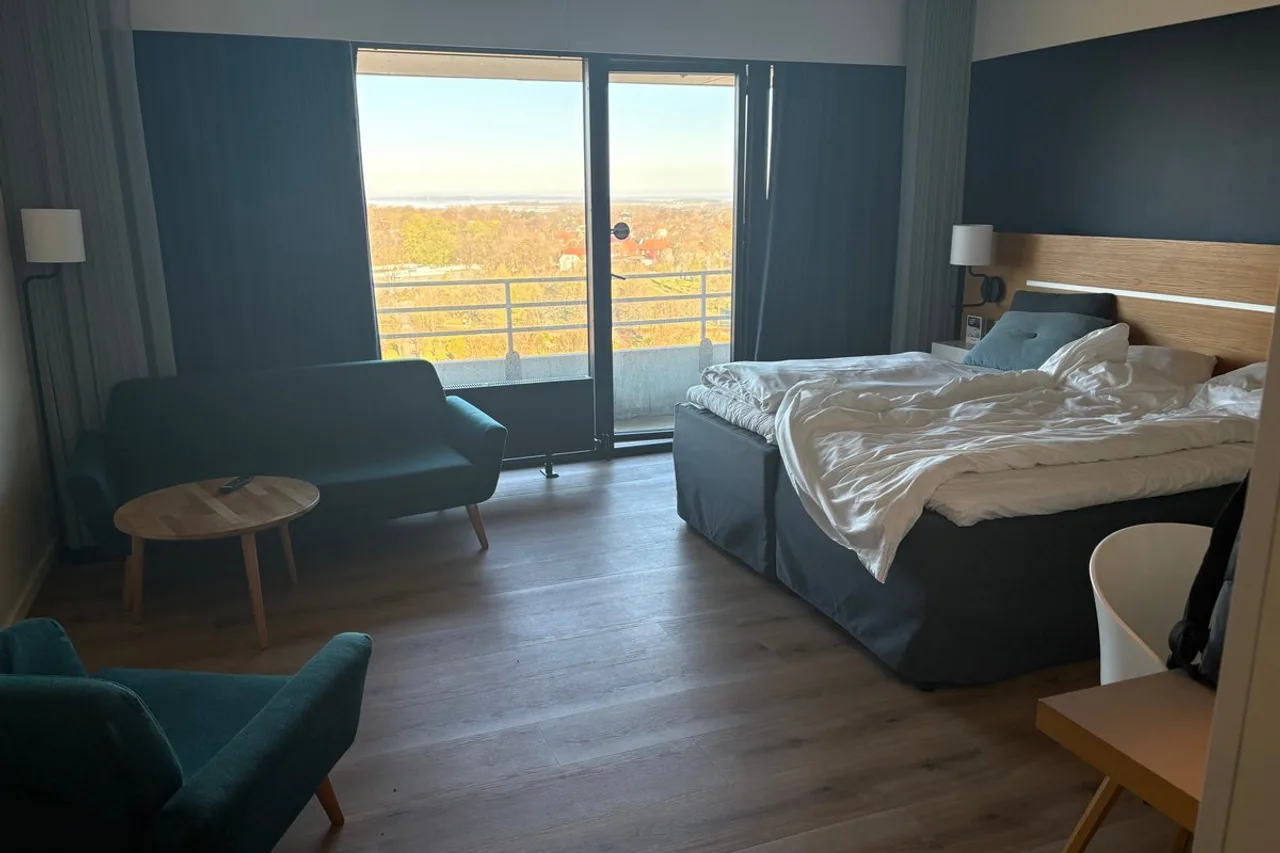 Comwell Hvide Hus Aalborg — ภาพห้องพักและบรรยากาศ