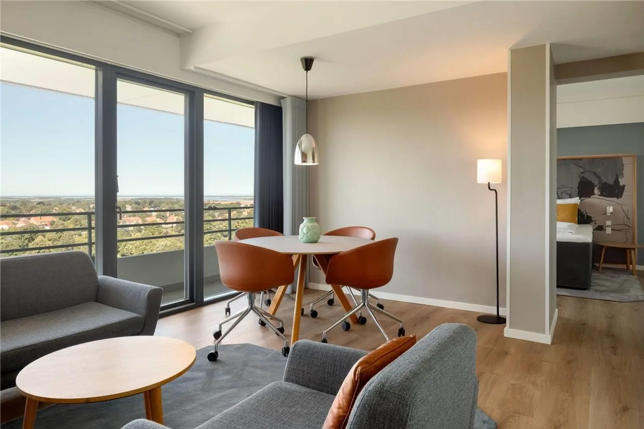 Comwell Hvide Hus Aalborg — ภาพห้องพักและบรรยากาศ