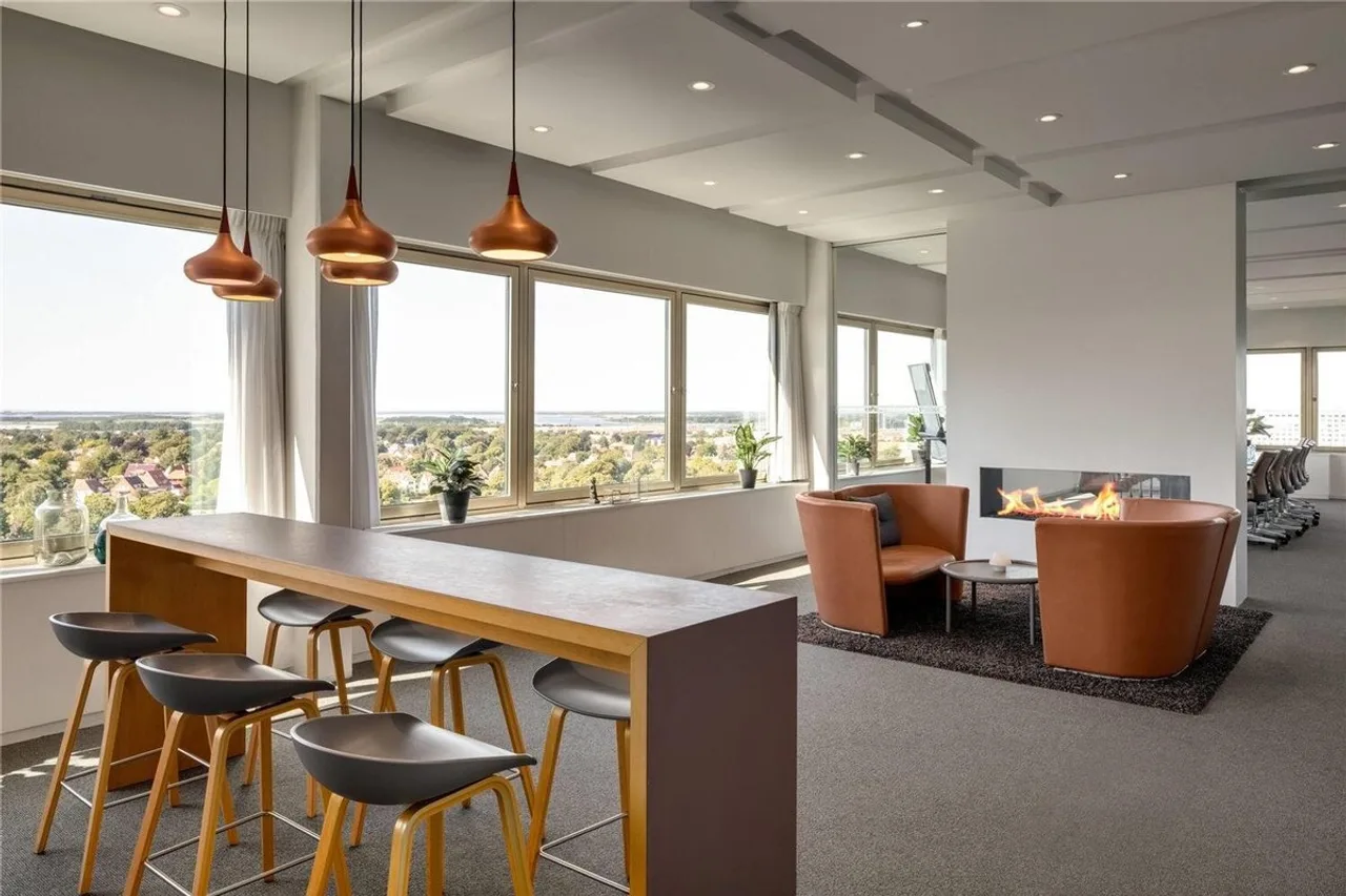 Comwell Hvide Hus Aalborg — ภาพห้องพักและบรรยากาศ
