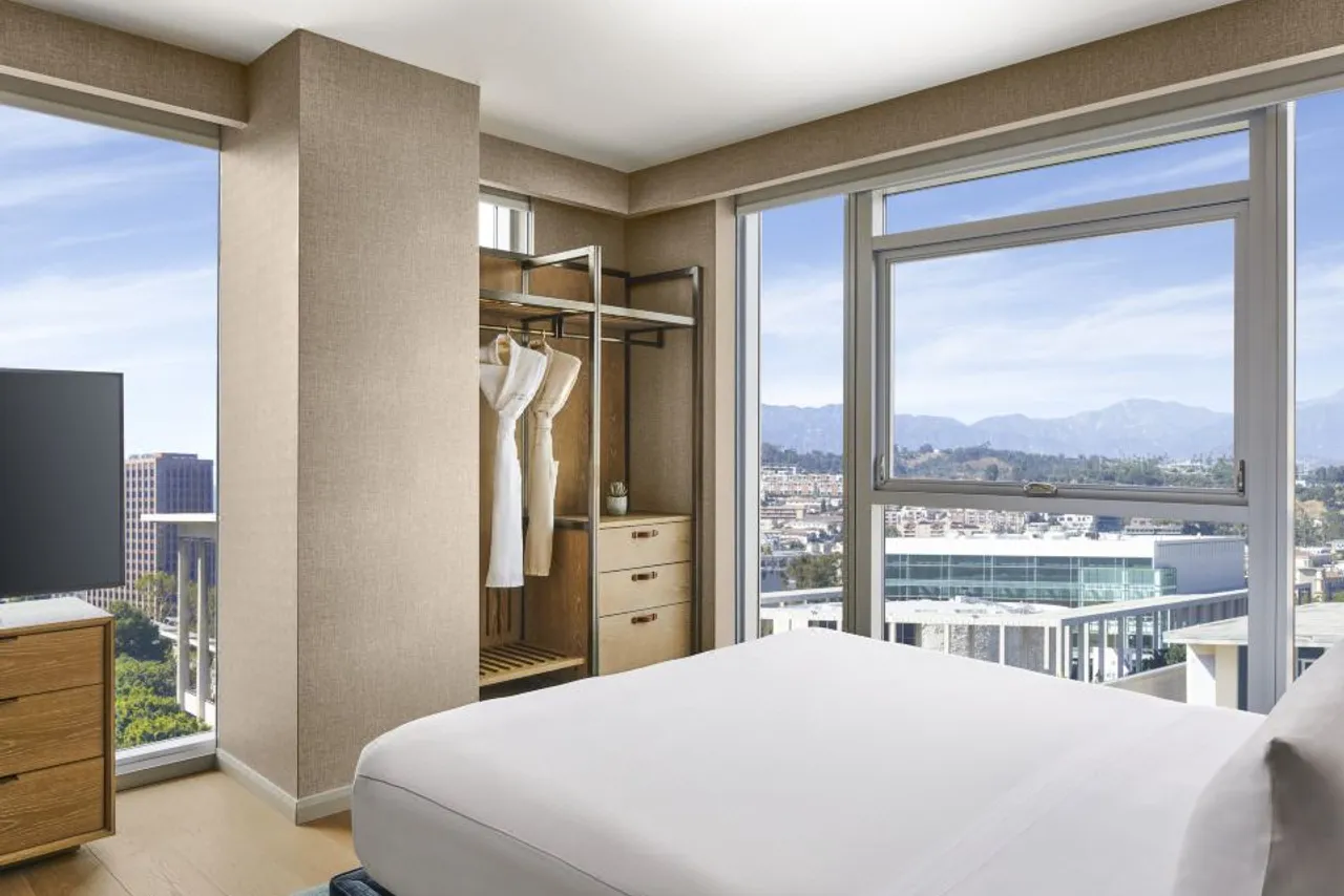 Conrad Los Angeles — ภาพห้องพักและบรรยากาศ