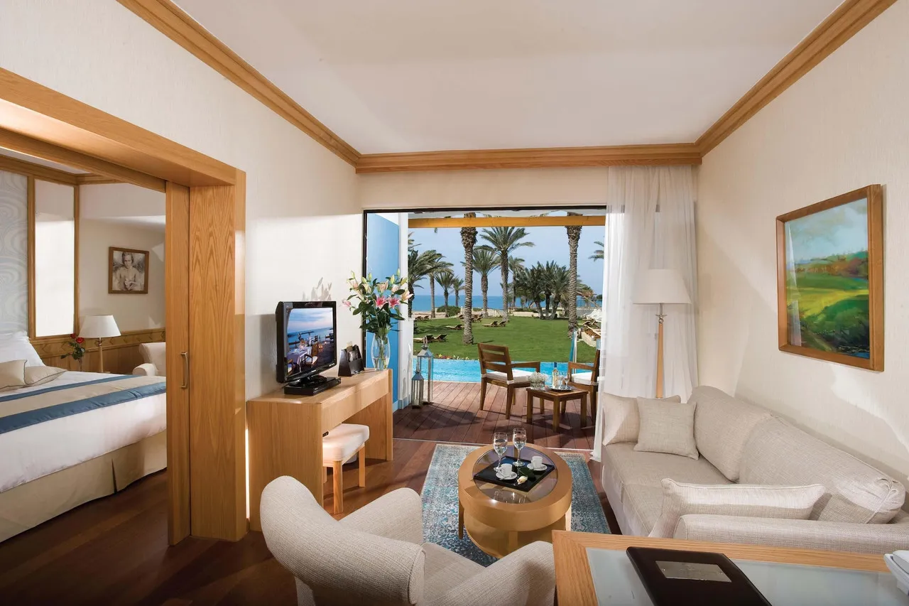 Constantinou Bros Asimina Suites Hotel — ภาพห้องพักและบรรยากาศ