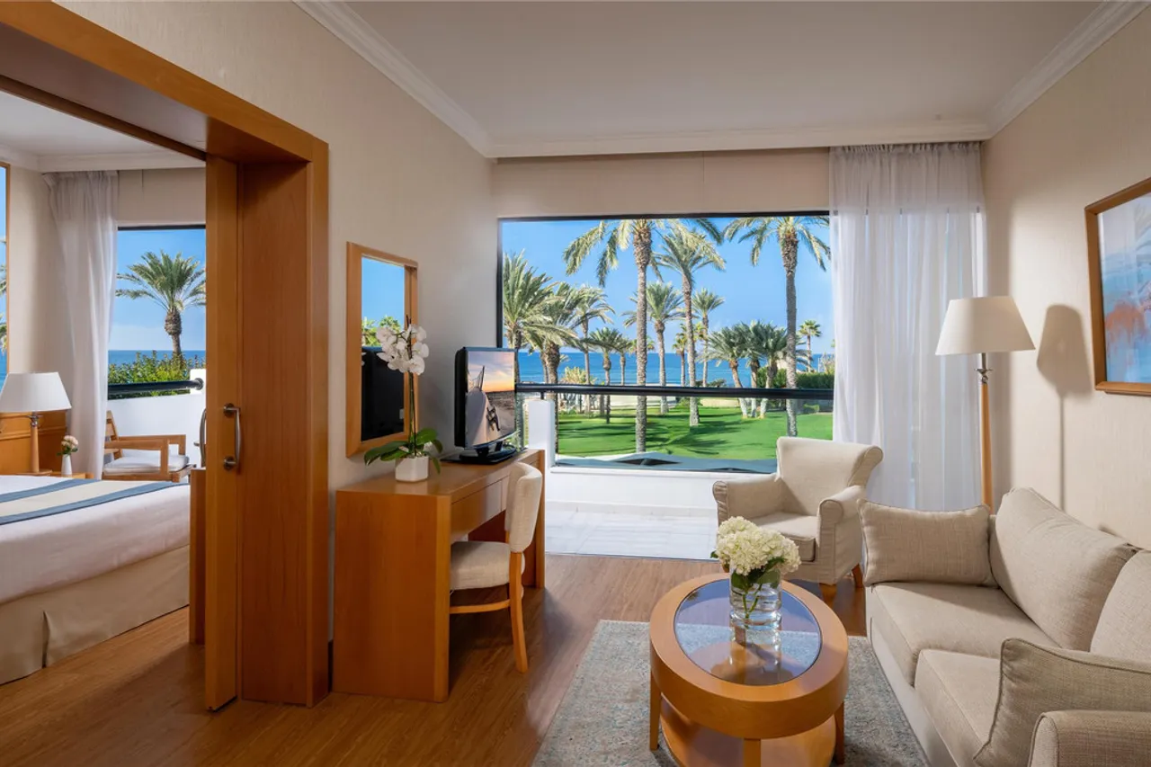 Constantinou Bros Asimina Suites Hotel — ภาพห้องพักและบรรยากาศ