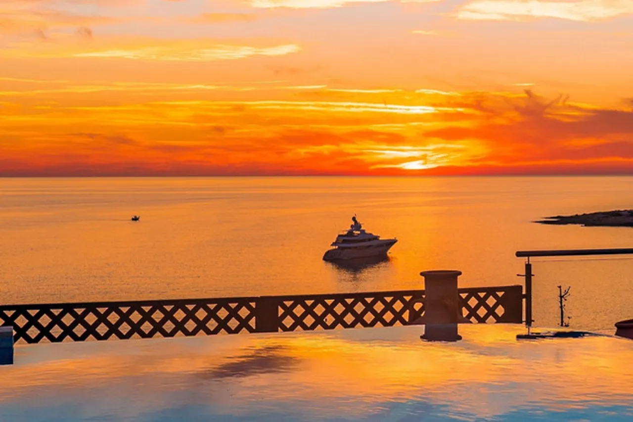Coral Beach Hotel & Resort — ภาพห้องพักและบรรยากาศ