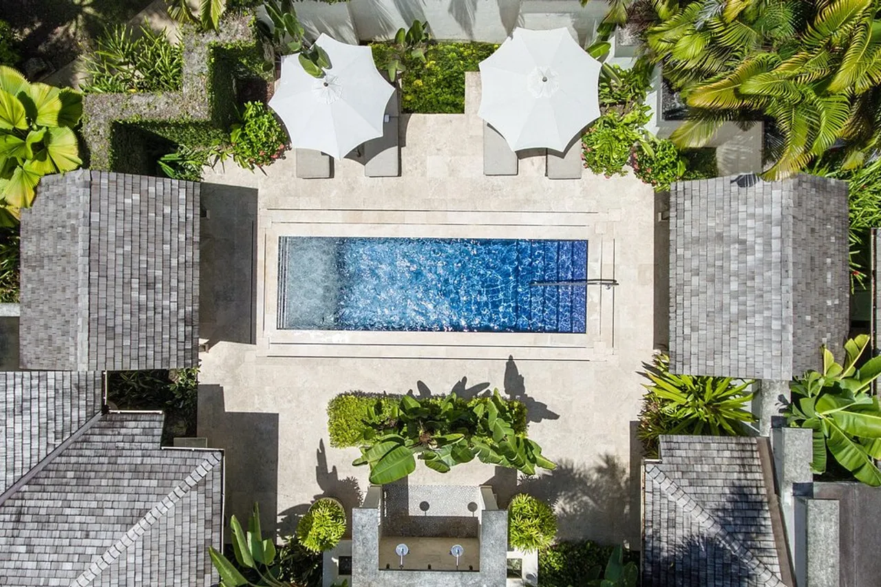 Coral Reef Club — rooms and atmosphere