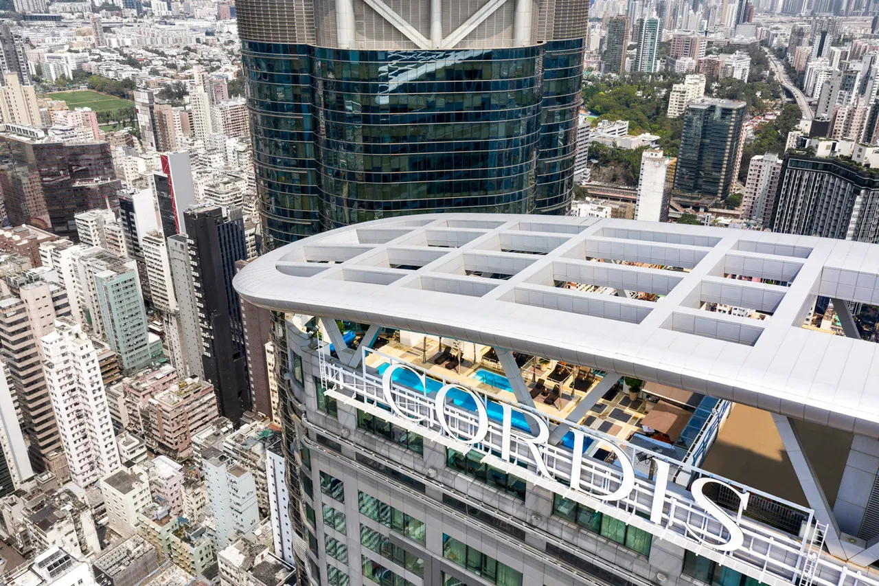 Cordis Hong Kong — rooms and atmosphere