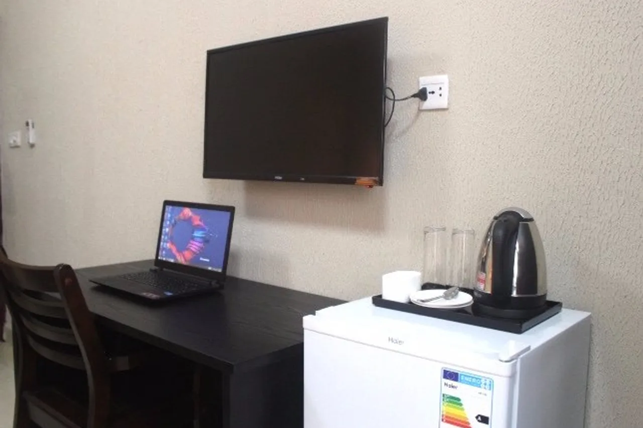 Corina Hotel — ภาพห้องพักและบรรยากาศ